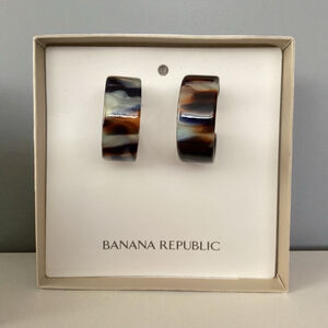 Banana Republic Tortoiseshell Hoop Earrings in Brown, Black, Cream
